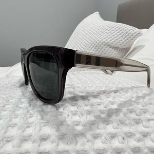 Womens Burberry sunglasses